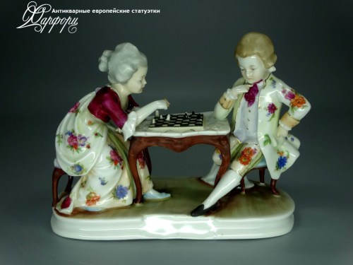Купить фарфоровую статуэтку Wilhelms Feld Игра в шахматы